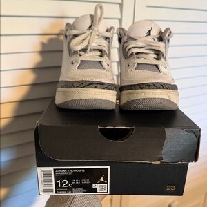 Jordan Kids' Retro 3 Sneakers - Gray and Black